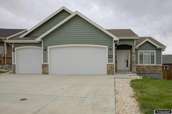 807 PEBBLE MOUNTAIN DR, MILLS, WY 82604 - Image 1
