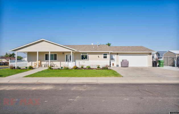 922 SKYLINE DR, DOUGLAS, WY 82633 - Image 1