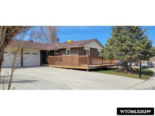 410 EMERALD ST, ROCK SPRINGS, WY 82901, photo 2 of 8