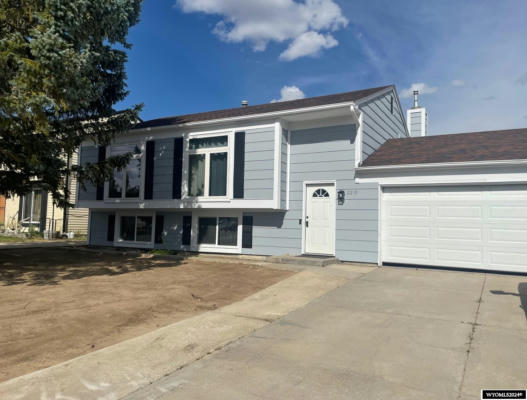 2219 INVERNESS BLVD, RAWLINS, WY 82301 - Image 1