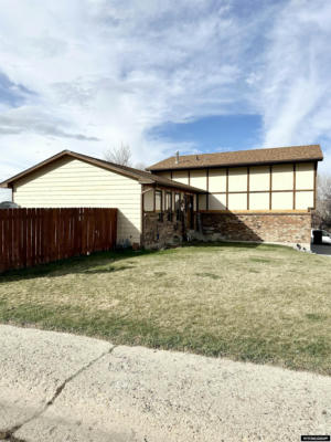 2415 MISSISSIPPI ST, GREEN RIVER, WY 82935, photo 4 of 37