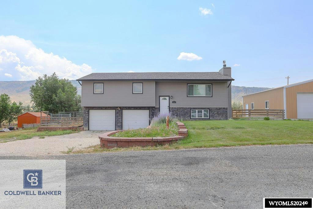 7415 ROCKING R RD, CASPER, WY 82604, photo 1 of 20