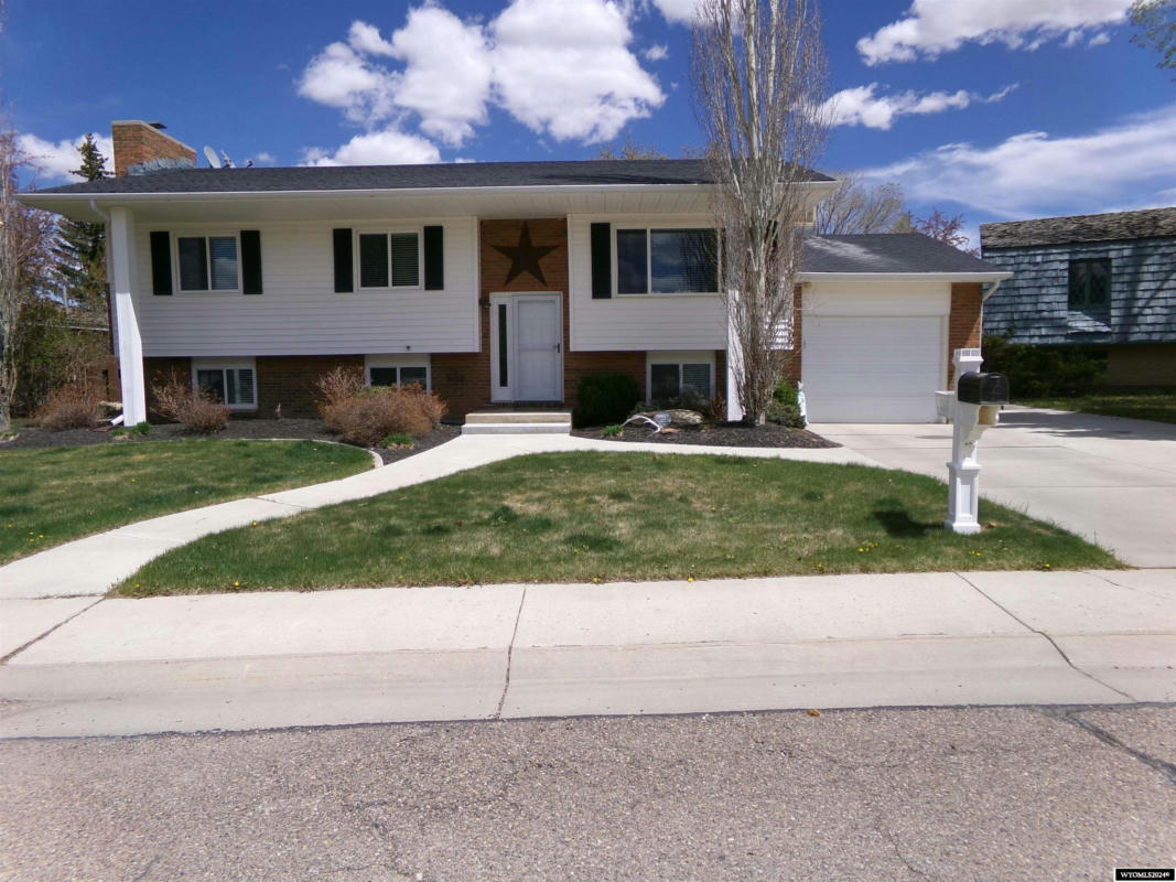1509 SUBLETTE ST, ROCK SPRINGS, WY 82901, photo 1 of 50
