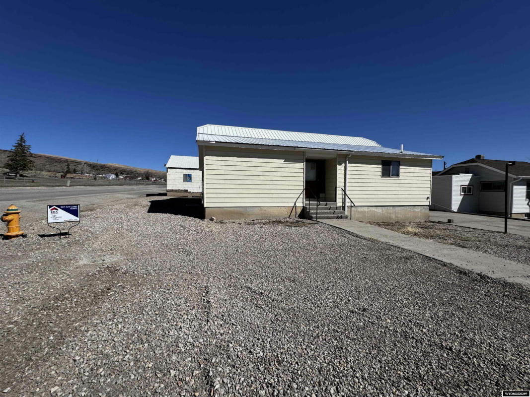 301 MAHONEY ST, RAWLINS, WY 82301, photo 1 of 41