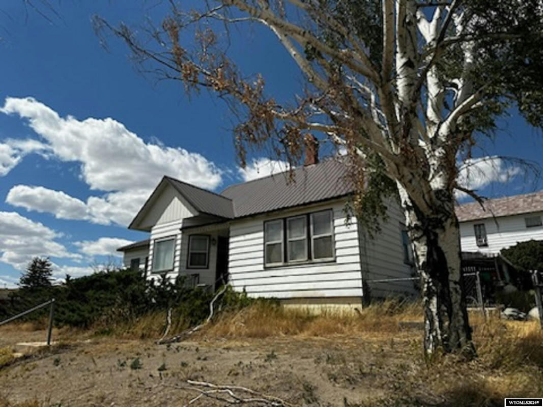 508 4TH ST, RAWLINS, WY 82301, photo 1 of 20