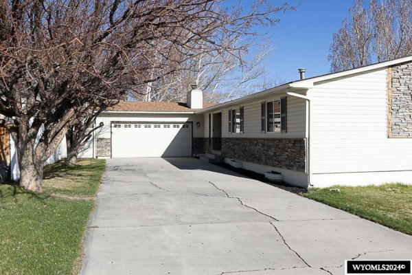 625 HACKBERRY ST, GREEN RIVER, WY 82935 - Image 1